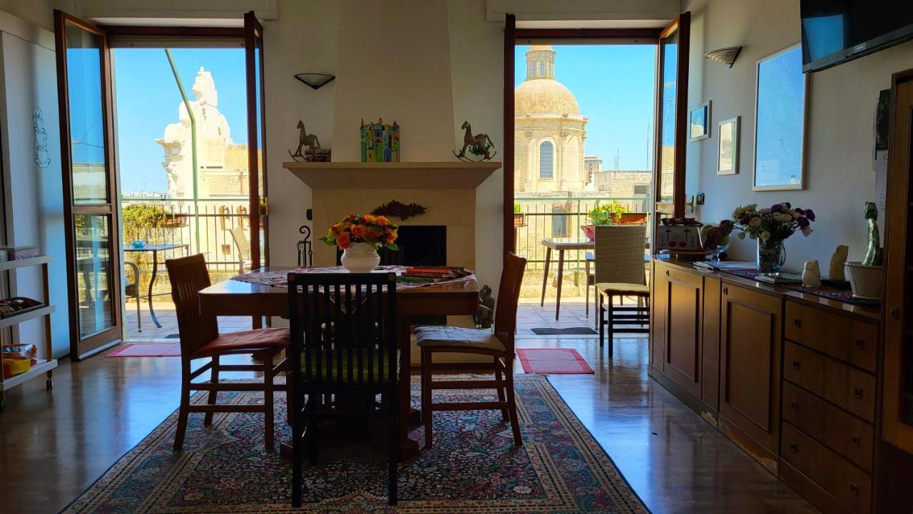 Attico Barocco Bed & Breakfast เลชเช ภายนอก รูปภาพ