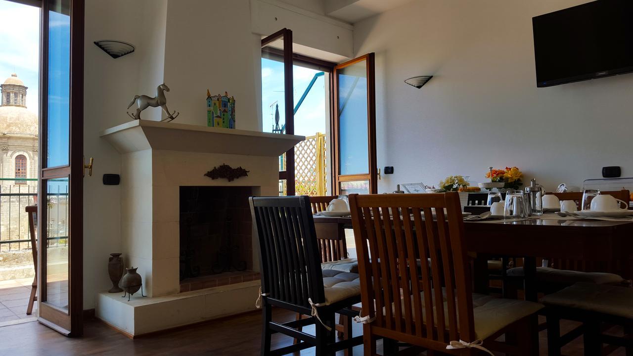 Attico Barocco Bed & Breakfast เลชเช ภายนอก รูปภาพ